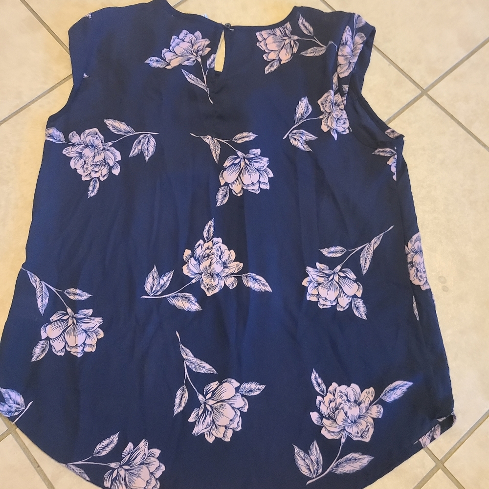 Sleeveless blouse